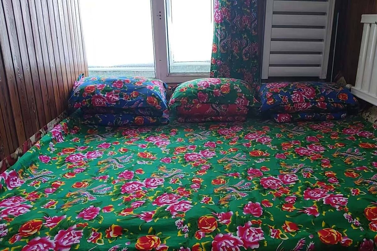 Familie-alpehytte, utsikt mot høyde | Utsikt fra rommet