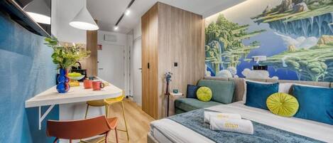 Iron/ironing board, free WiFi