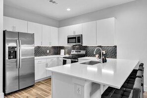 Microwave, oven, stovetop, dishwasher