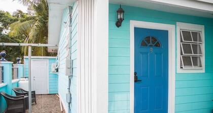 Cozy Retreat | 5 mins to Beach & Downtown