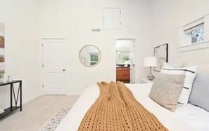 3 bedrooms, iron/ironing board, free WiFi, bed sheets - A marvelous 3-bedroom townhome in lovely Seattle  near children’s hospital (Seattle)