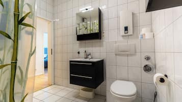 Hårføner, håndklær, såpe og toalettpapir