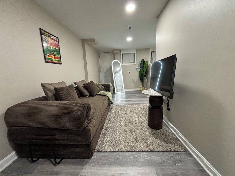 Getaway In Greater Navy Yard - 4br/3ba -Sleeps 10+ - National Harbor, MD