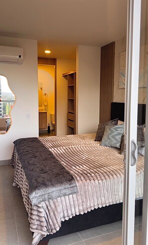 2 bedrooms, iron/ironing board, WiFi, bed sheets - Aqua Marine Suite (Santa Marta)
