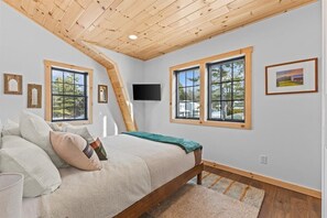 2 bedrooms, WiFi, bed sheets - Modern Vermont Barn Home-Bright & Open-Near Stowe (Morrisville)