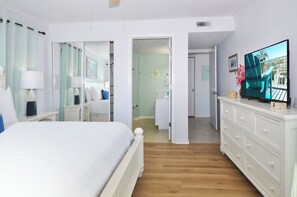 2 bedrooms, iron/ironing board, free WiFi, bed sheets - Emerald Isle 712 •  Amazing 2-Bedroom 2-Bath - Beachfront Top Floor, Ocean View- Free Bch Srvc (Fort Walton Beach)