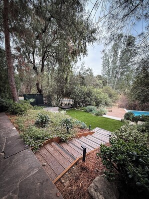 Property grounds - Rose Bowl VIP Guests (Pasadena)