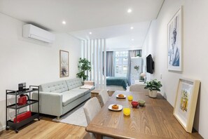 Interior - Serene Porto Studio @ Marquesa Palace (Porto)