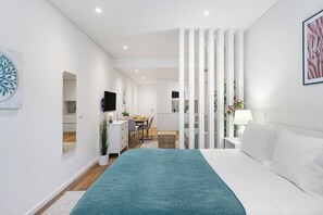 1 bedroom, iron/ironing board, Internet - Serene Porto Studio @ Marquesa Palace (Porto)