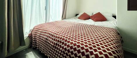 Strykejern/-brett, wi-fi og sengetøy