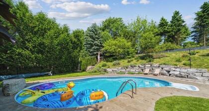 Lost in Hillsdale | 10 mins to Horseshoe Valley