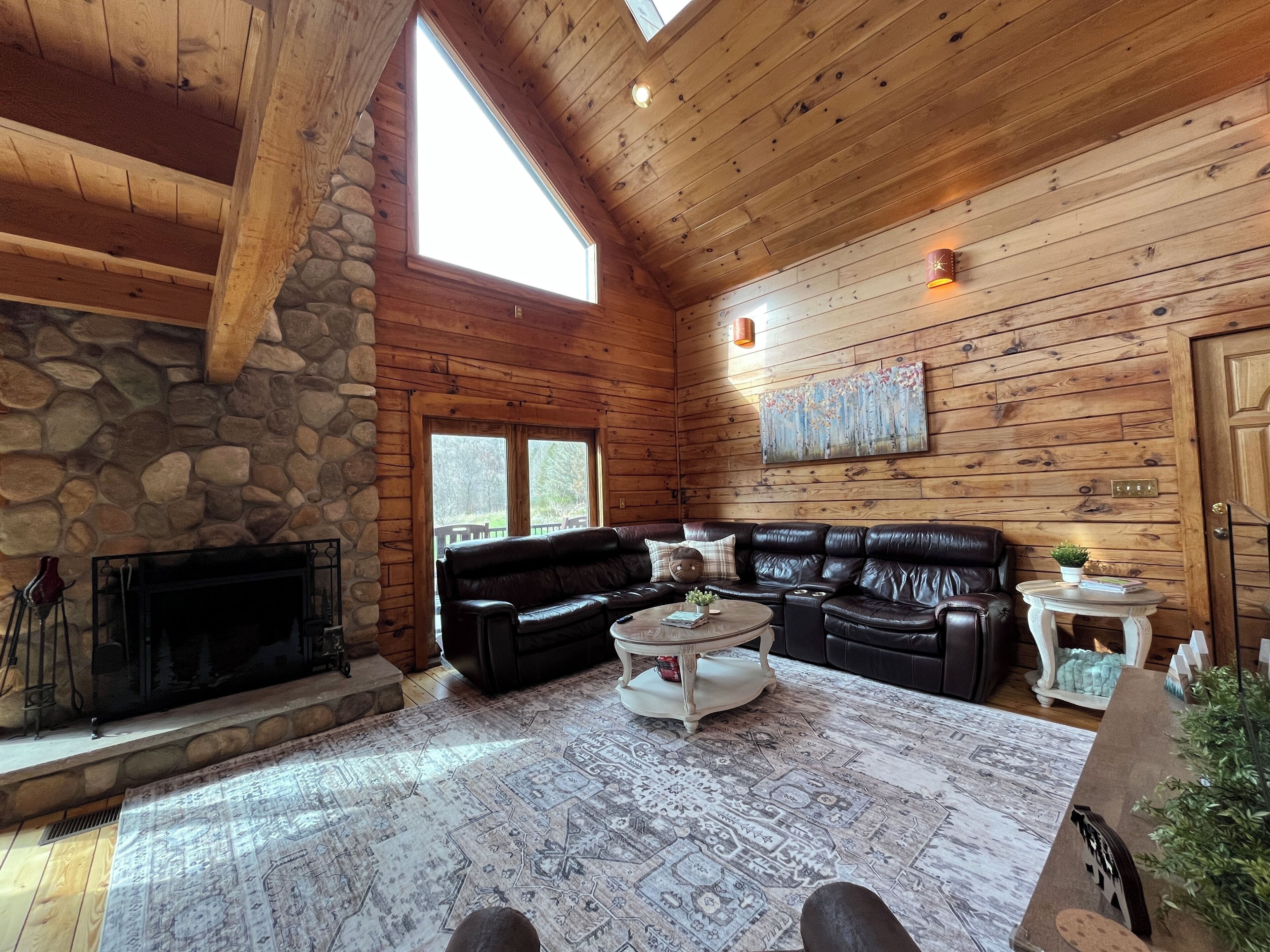 智能电视、桌上足球、乒乓球、书