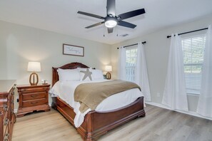 Iron/ironing board, WiFi, bed sheets - North Augusta Coastal Home Near Golf, Trails & Events (North Augusta)