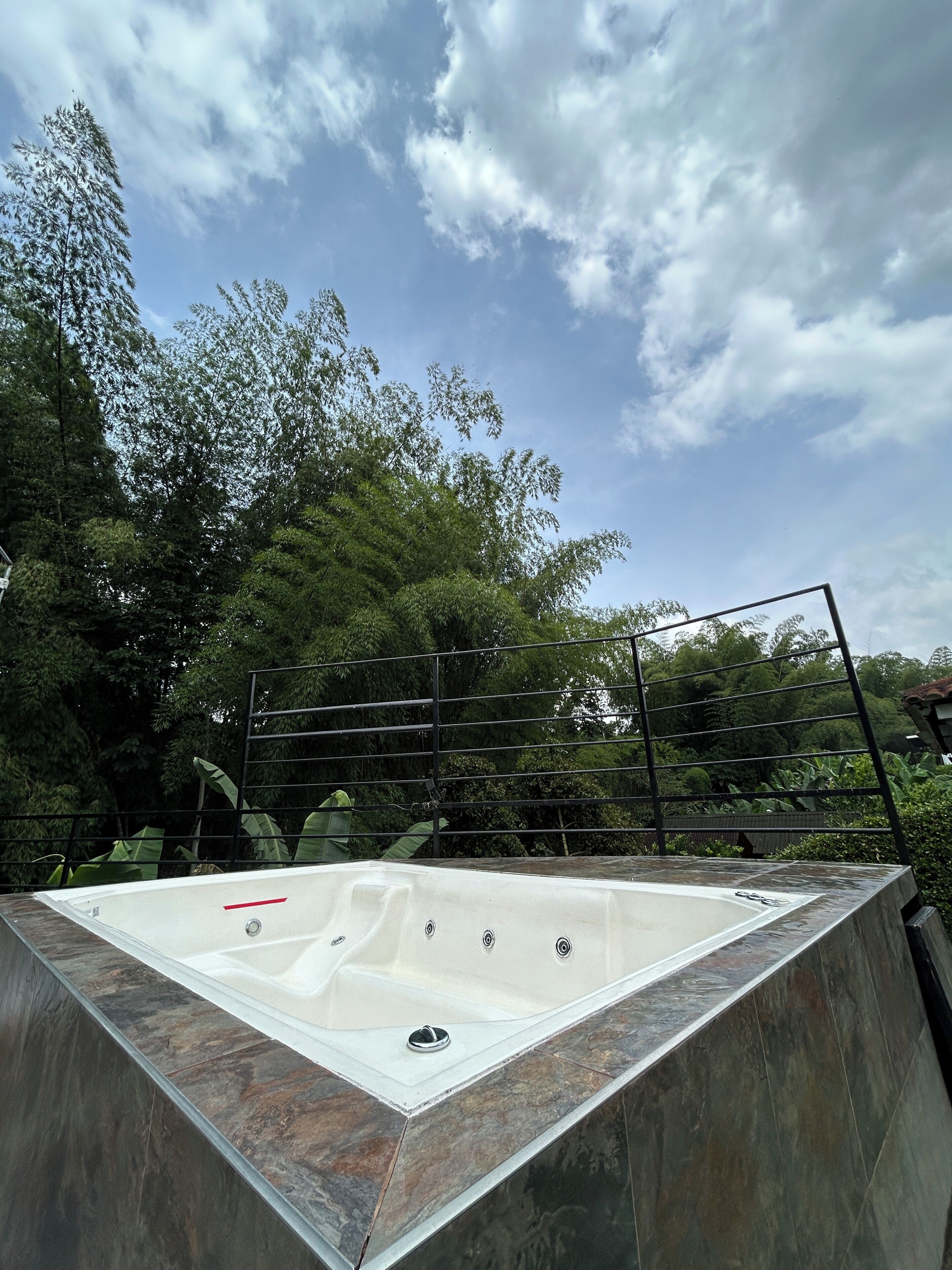 Family Cottage, Garden View | Children's pool