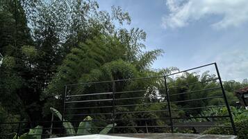 Family Cottage, Garden View | Children's pool