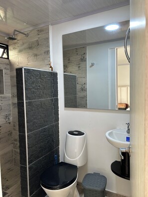 Cottage Keluarga, pemandangan kebun | Kamar mandi | Handuk