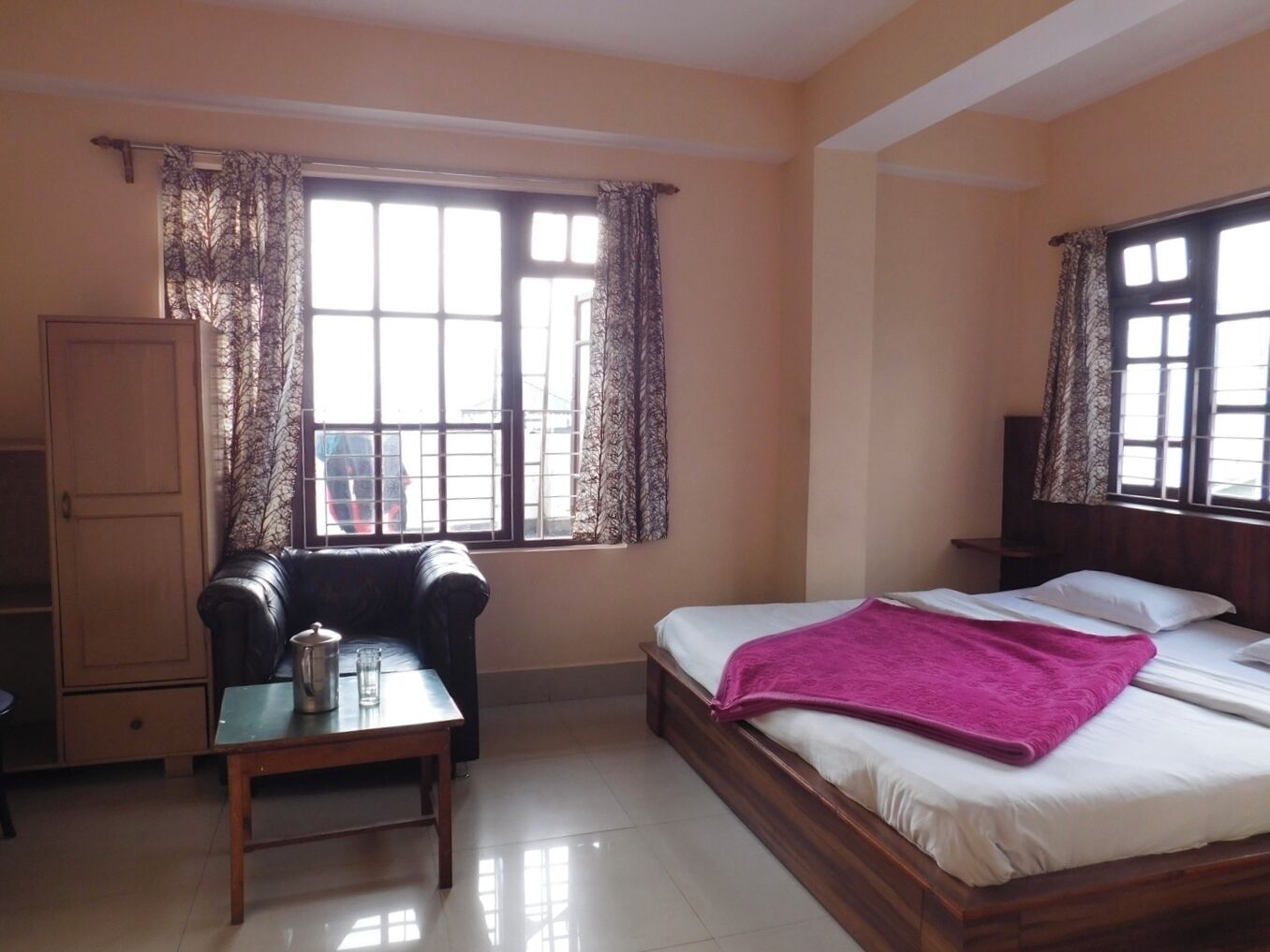 Family Studio, Mountain View | Desk, laptop workspace, free WiFi