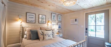 办公桌、熨斗/熨衣板、WiFi、床单