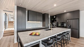 Fridge, oven, stovetop, dishwasher - Riptide Lorne, A brand-new luxury coastal retreat in Lorne with stunning ocean views (Lorne)