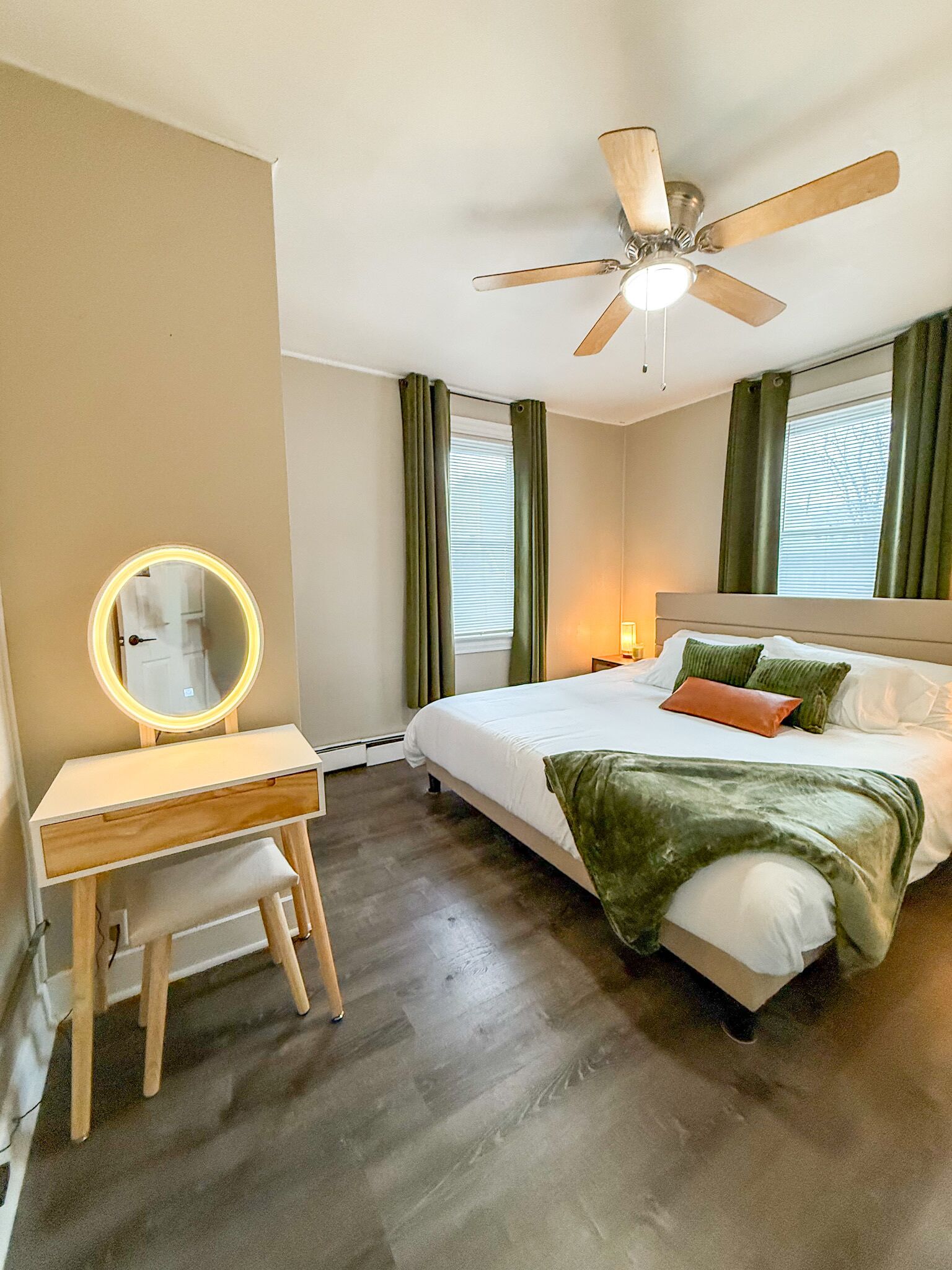 2 bedrooms, desk, iron/ironing board, free WiFi