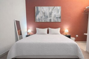 2 bedrooms, desk, iron/ironing board, free WiFi - Central & Secure: Pool • Fast WiFi • Private Hotel amenities. (Sosúa)