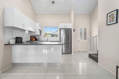 Great Gardiner - 2 Bed, 2 Bath, Close to Town