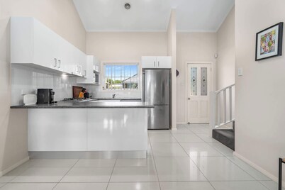 Great Gardiner - 2 Bed, 2 Bath, Close to Town