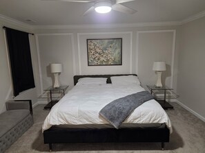 5 habitaciones, tabla de planchar con plancha, wifi y ropa de cama 