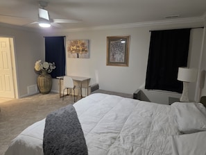 5 bedrooms, iron/ironing board, WiFi, bed sheets