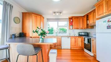 Casa, vista giardino | Cucina privata