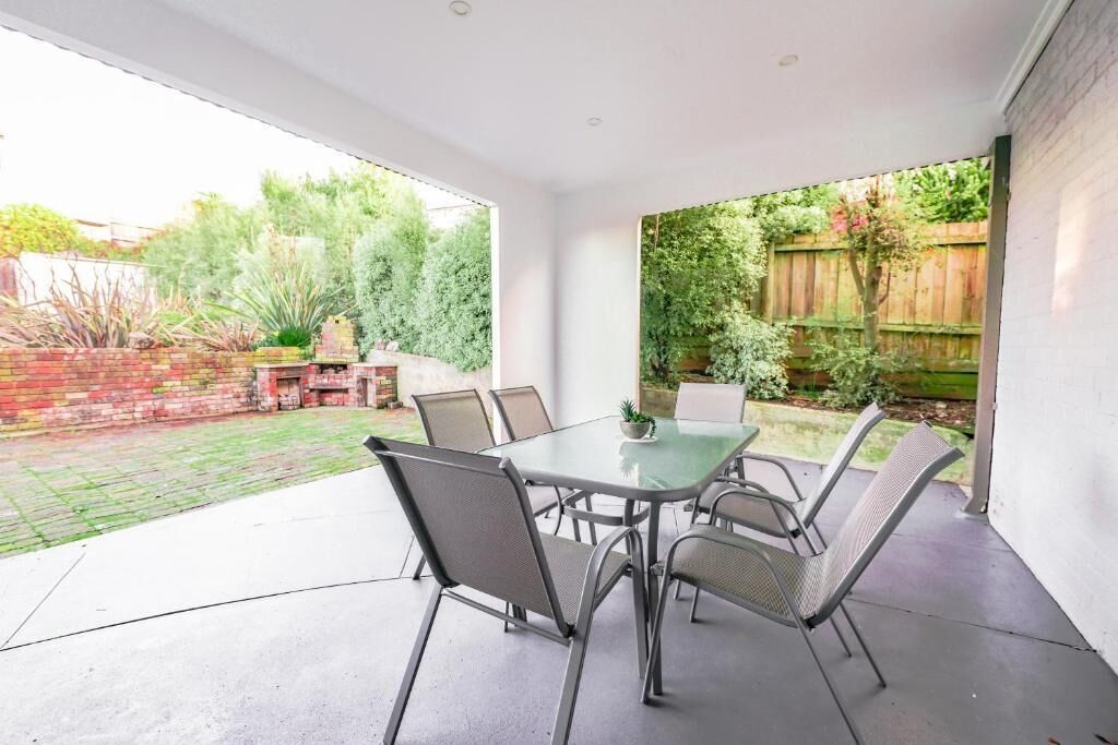 House, Garden View | Outdoor dining