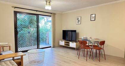 Apartment close to macquarie uni metro and shopping center