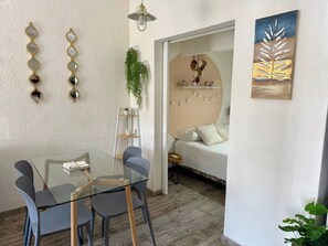 Dining - 100m from the beach - Cozy and with 24/7 security (Jacó)