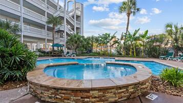 Ulkouima-allas, lämmitetty uima-allas