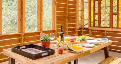 Cozy 1-bedroom cottage in serene Fiddletown