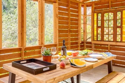 Cozy 1-bedroom cottage in serene Fiddletown
