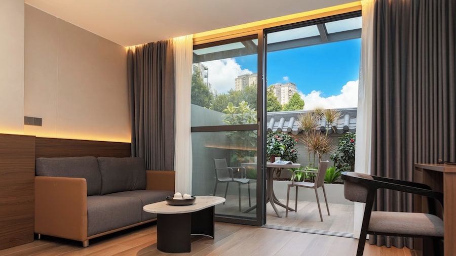 Phoenix Tree Garden International