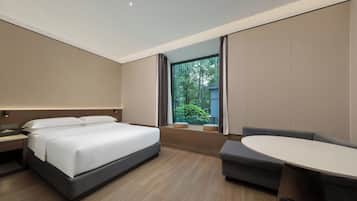 Comfort Double Room, Courtyard View | Desk, laptop workspace, blackout curtains, soundproofing