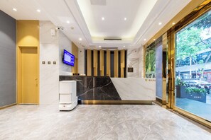 Lobby - Trendy Romantic Hotel Haizhu Plaza (Guangzhou)