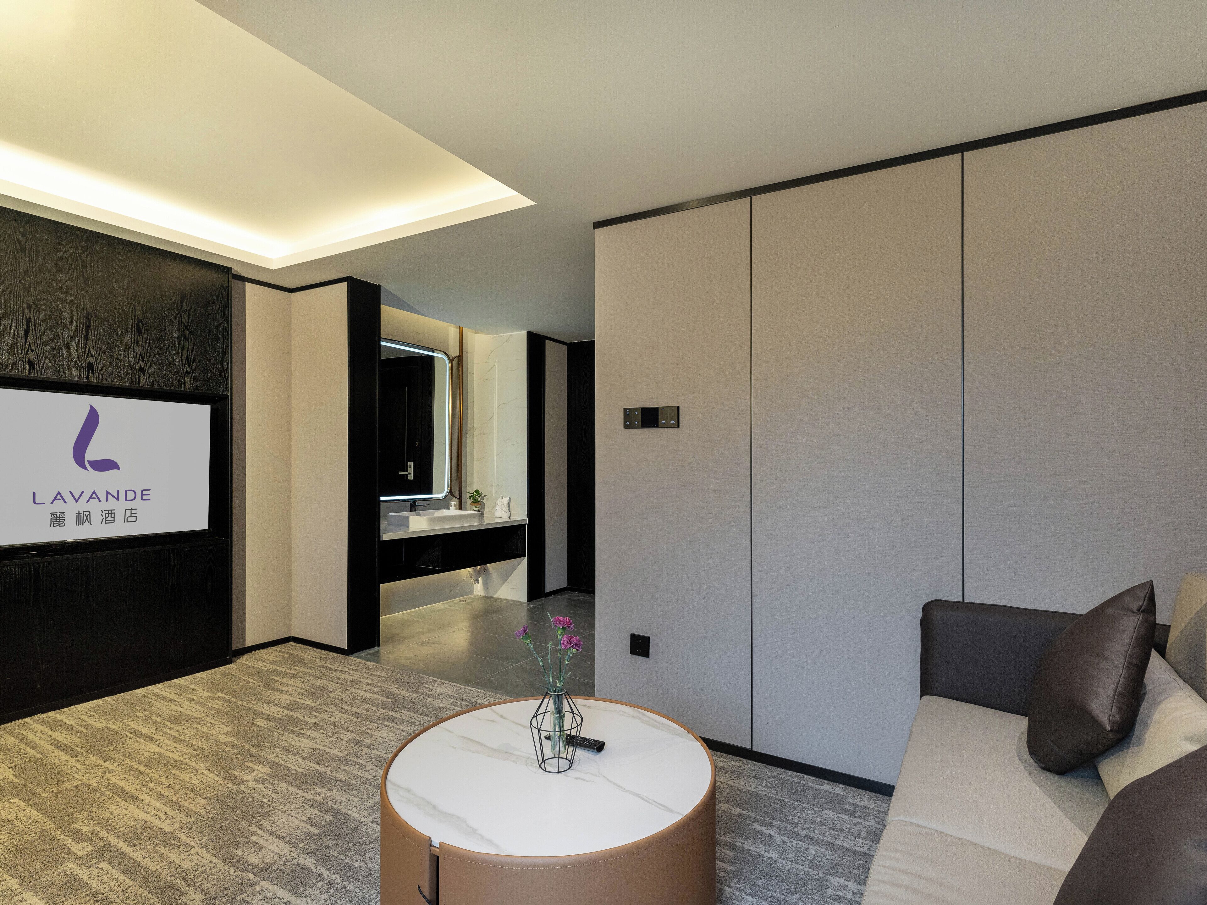 Luxury Double Room, City View | Interior