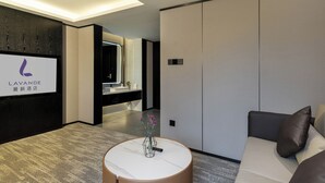 Kamar Double Mewah, pemandangan kota | Interior