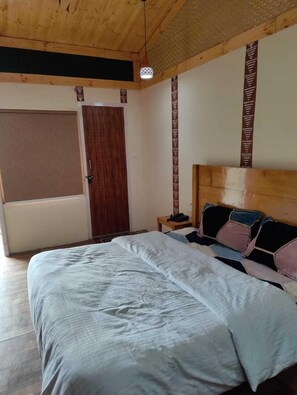 Family Room | Free WiFi - Rudraksh Resort (Mussoorie)