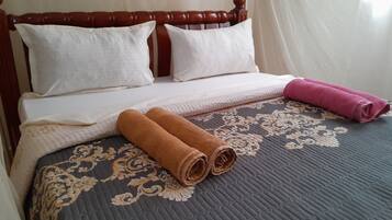 Iron/ironing board, free WiFi