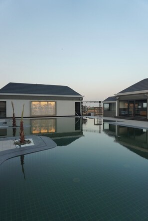 Outdoor pool - Eternity IHCL SeleQtions (Kanpur)