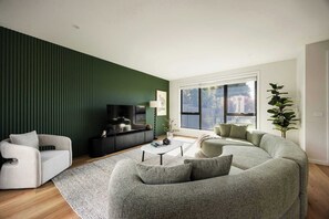 TV, table football, offices - Saltbush House 350m to Beach (Safety Beach)