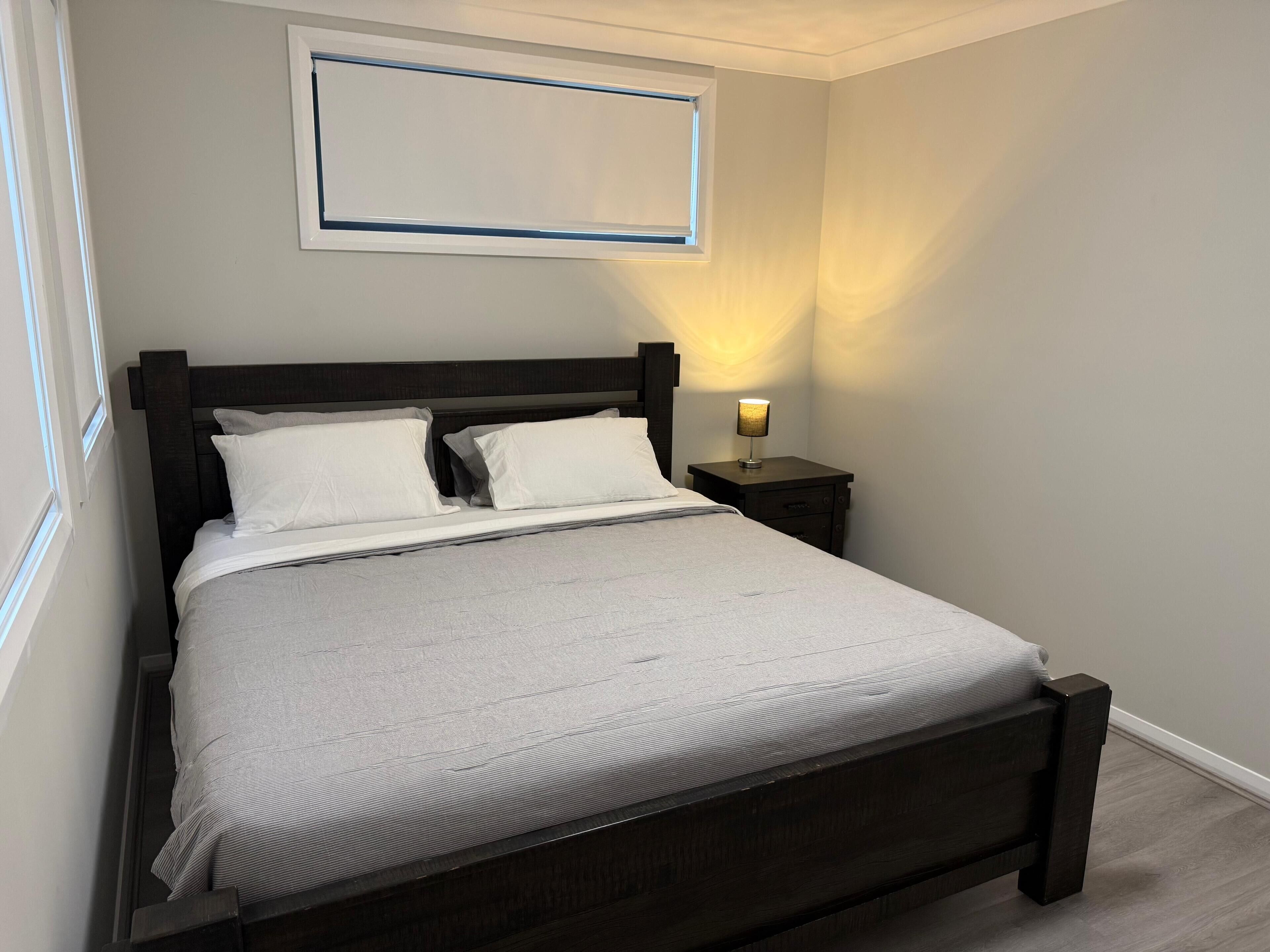 5 bedrooms, iron/ironing board, free WiFi, bed sheets