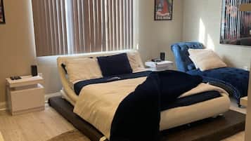 3 makuuhuonetta, työpöytä, ilmainen Wi-Fi, vuodevaatteet