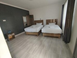 Decoración personalizada, muebles diferentes y wifi gratis 