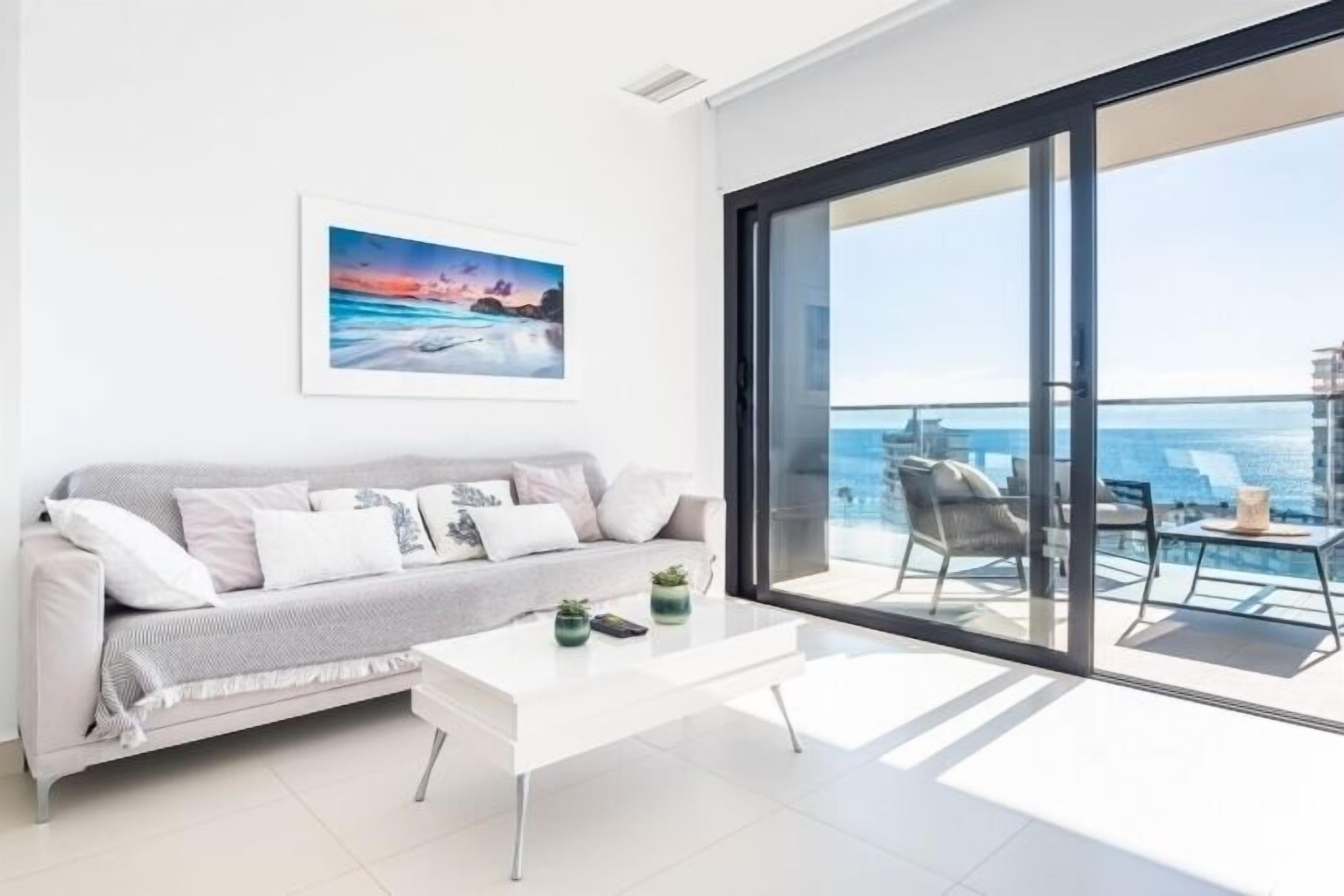 Fernseher, Tischtennisplatte