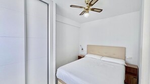 Iron/ironing board, Internet, bed sheets - Cardenal I by Terreta Rentals (Finestrat)